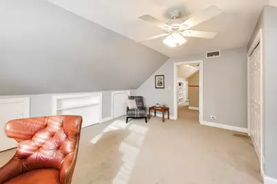 277 E Oneida Avenue, Elmhurst, IL 60126 - Photo 27