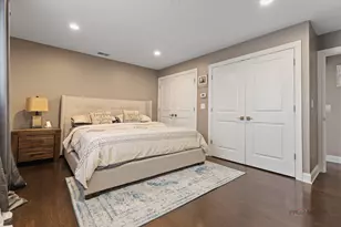 950 W Hillside St, Palatine, IL 60067 - Photo 17