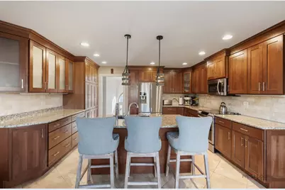 950 W Hillside Street, Palatine, IL 60067 - Photo 13