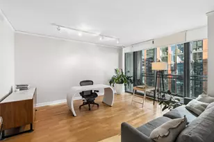 201 N Westshore Dr, Chicago, IL 60601 - Photo 5