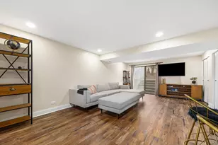 618 Boxwood Dr, Schaumburg, IL 60193 - Photo 25