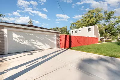 16784 Anthony Avenue, Hazel Crest, IL 60429 - Photo 23