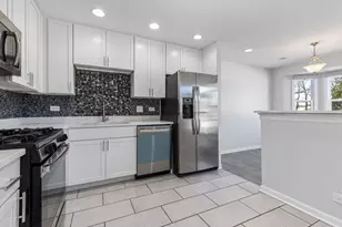 720 Hoover Dr, Carol Stream, IL 60188 - Photo 3