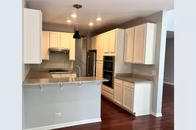 10S449 Carrington Circle, Burr Ridge, IL 60527 - Photo 7