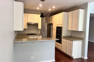 10S449 Carrington Cir, Burr Ridge, IL 60527 - Photo 7