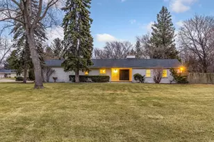 1967 Red Fox Ln, Green Oaks, IL 60048 - Photo 1