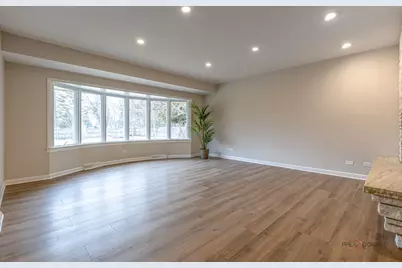 1967 Red Fox Lane, Green Oaks, IL 60048 - Photo 3