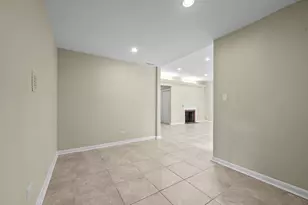949 Ridgewood Dr, Highland Park, IL 60035 - Photo 19