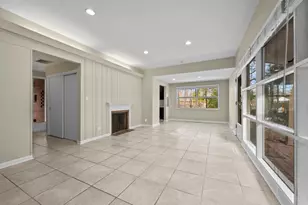 949 Ridgewood Dr, Highland Park, IL 60035 - Photo 17