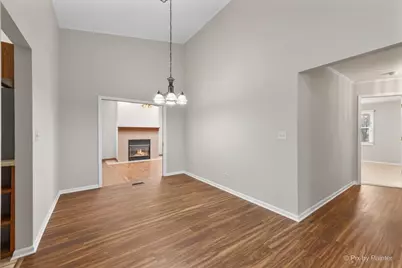 1095 Devonshire Avenue, Naperville, IL 60540 - Photo 13