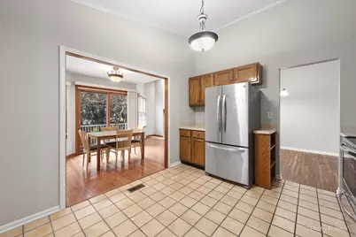 1095 Devonshire Avenue, Naperville, IL 60540 - Photo 15