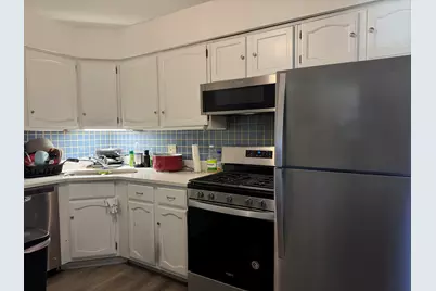 13 Parkside Court #4, Vernon Hills, IL 60061 - Photo 7