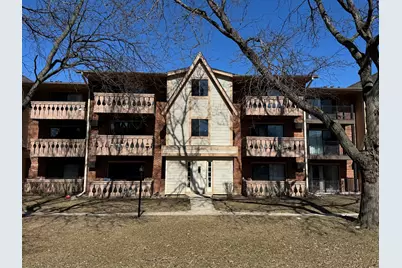 13 Parkside Court #4, Vernon Hills, IL 60061 - Photo 1