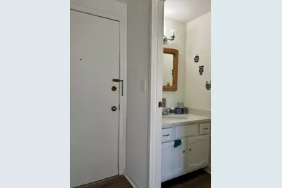 13 Parkside Court #4, Vernon Hills, IL 60061 - Photo 3