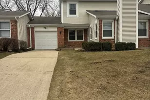 923 Daniels Ct, Schaumburg, IL 60194 - Photo 1