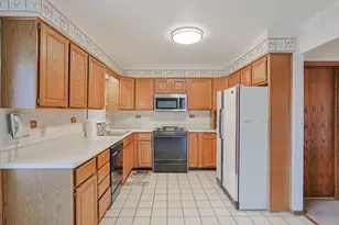 2049 Dorval Dr, Naperville, IL 60565 - Photo 9