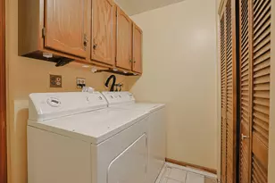 2049 Dorval Dr, Naperville, IL 60565 - Photo 15