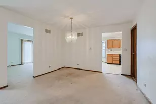 2049 Dorval Dr, Naperville, IL 60565 - Photo 7