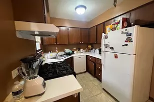 1913 Apache Rd, Waukegan, IL 60087 - Photo 13