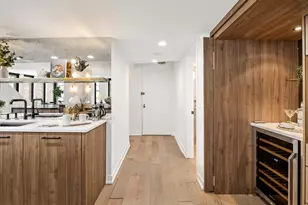 200 E Delaware Pl, Chicago, IL 60611 - Photo 9