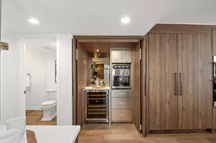 200 E Delaware Pl, Chicago, IL 60611 - Photo 7