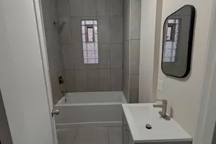 654 E 92nd Pl, Chicago, IL 60619 - Photo 21