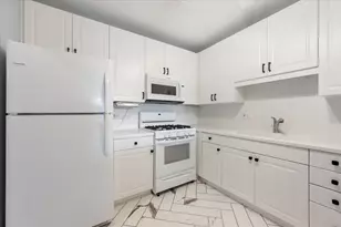 1700 Riverwoods Dr, Melrose Park, IL 60160 - Photo 7