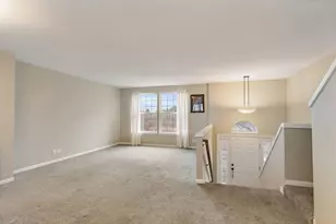 1135 Reserve Dr, Elgin, IL 60124 - Photo 7