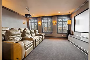 1410 W Byron St, Chicago, IL 60613 - Photo 37