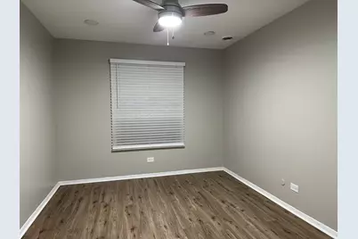 255 E Court Of Shorewood #8, Vernon Hills, IL 60061 - Photo 9