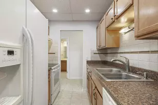 9078 W Heathwood Dr, Niles, IL 60714 - Photo 3