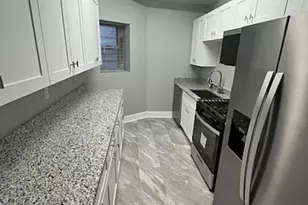 928 W Belle Plaine Ave, Chicago, IL 60613 - Photo 9