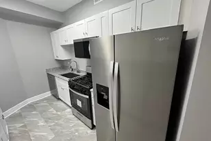 928 W Belle Plaine Ave, Chicago, IL 60613 - Photo 7