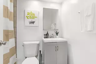 541 W Oakdale Ave, Chicago, IL 60657 - Photo 13