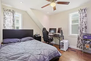 1942 W Fargo Ave, Chicago, IL 60645 - Photo 17