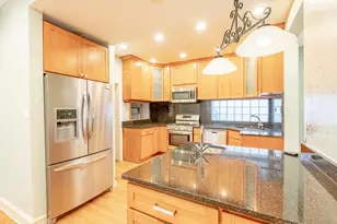 3041 N Davlin Ct, Chicago, IL 60618 - Photo 7