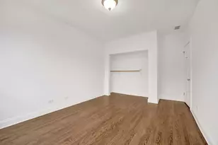 2234 W Roscoe St, Chicago, IL 60618 - Photo 15