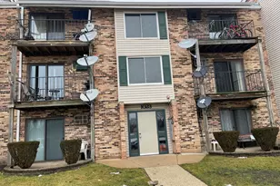 1023 Kuhn Rd, Carol Stream, IL 60188 - Photo 1