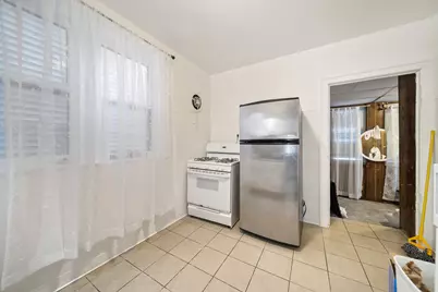 3748 N Troy Street, Chicago, IL 60618 - Photo 9