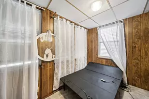 3748 N Troy St, Chicago, IL 60618 - Photo 17