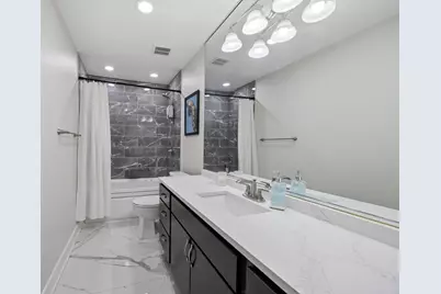 925 N Willard Court #2E, Chicago, IL 60642 - Photo 15