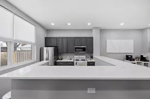 925 N Willard Ct, Chicago, IL 60642 - Photo 5