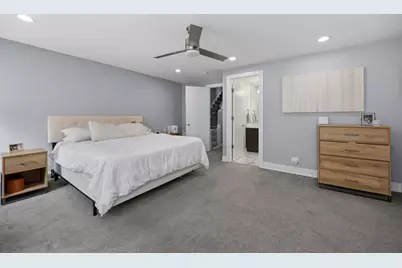 925 N Willard Court #2E, Chicago, IL 60642 - Photo 9