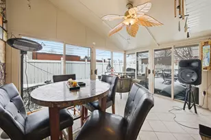 702 E 162nd Pl, South Holland, IL 60473 - Photo 15