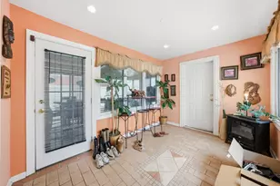 702 E 162nd Pl, South Holland, IL 60473 - Photo 3