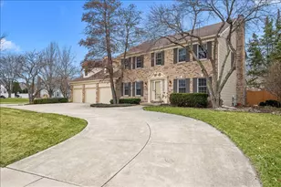 979 Millview Dr, Batavia, IL 60510 - Photo 1