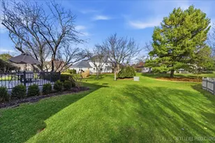 1367 Saxon Ln, Naperville, IL 60564 - Photo 41