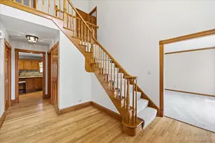 1367 Saxon Ln, Naperville, IL 60564 - Photo 3