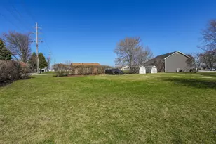 155 E Baker St, Manteno, IL 60950 - Photo 31