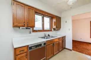 155 E Baker St, Manteno, IL 60950 - Photo 11